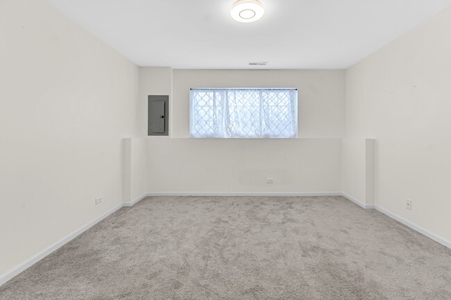 Building Photo - 7515 Savoy Ln