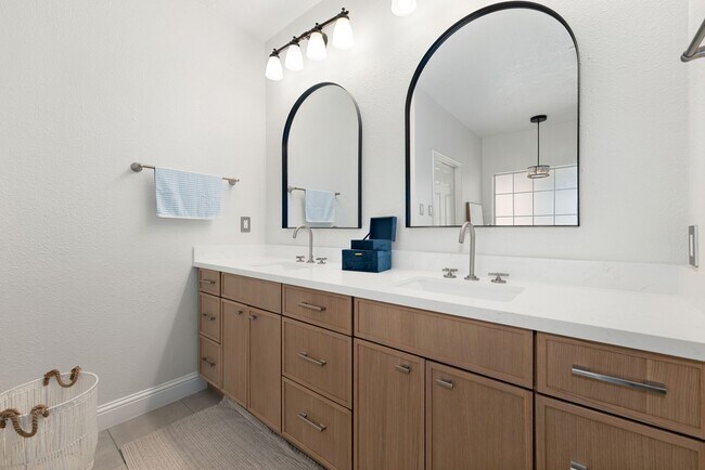 Building Photo - 26 Cinnamon Teal Pl
