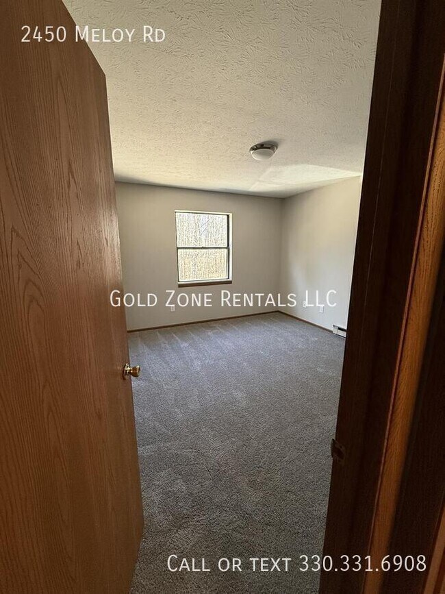 Building Photo - 2450 Meloy Rd