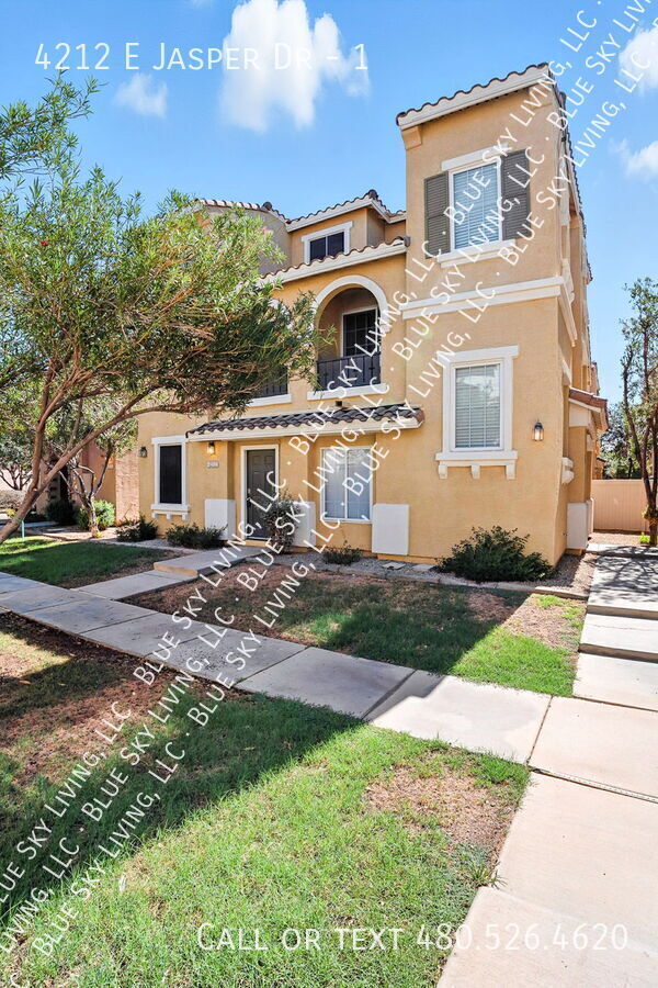 Primary Photo - 4212 E Jasper Dr