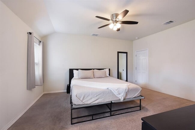 Building Photo - 216 Walkup Ln