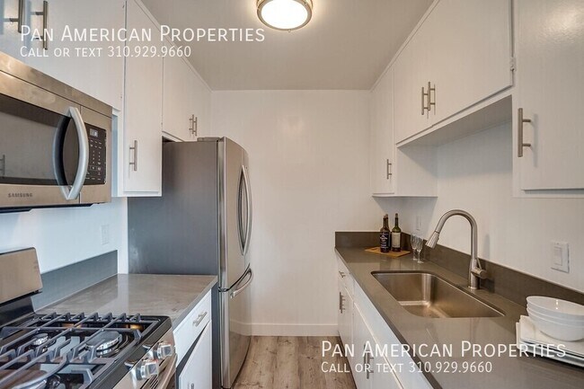 Building Photo - 92 E Market St