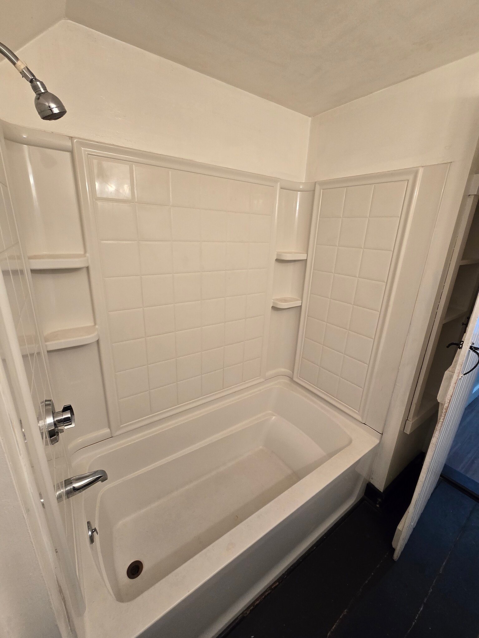 Building Photo - 6 Dixon St