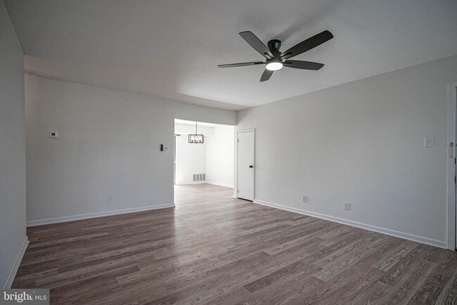 Building Photo - 20 Deborah Ln