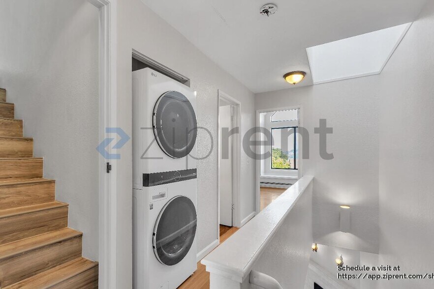 Building Photo - 123 Buckelew St