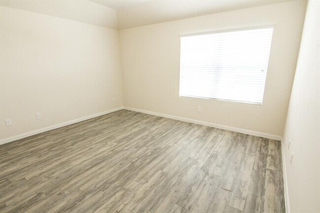 Building Photo - 957 Park Ridge Ct
