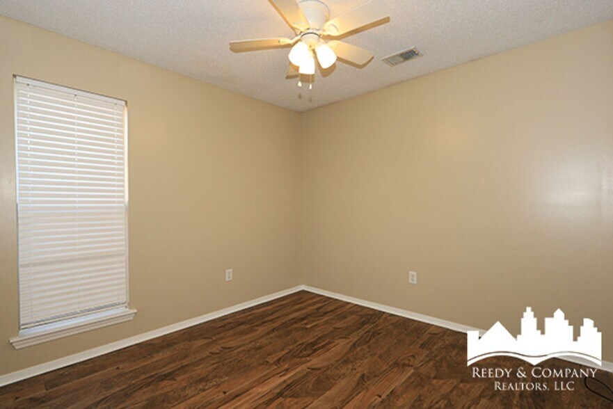 Building Photo - 6318 Magnolia Lakes Dr