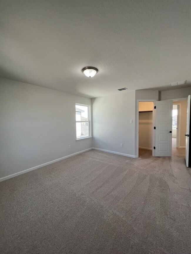 Building Photo - 16630 Daylight Ln