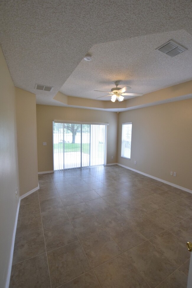 Building Photo - AMAZINGLY SPACIOUS 4-Bedroom Home with Lof...