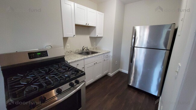 Building Photo - 28 Prescott St