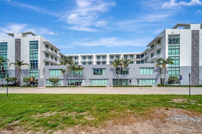 Building Photo - 2100 Van Buren St