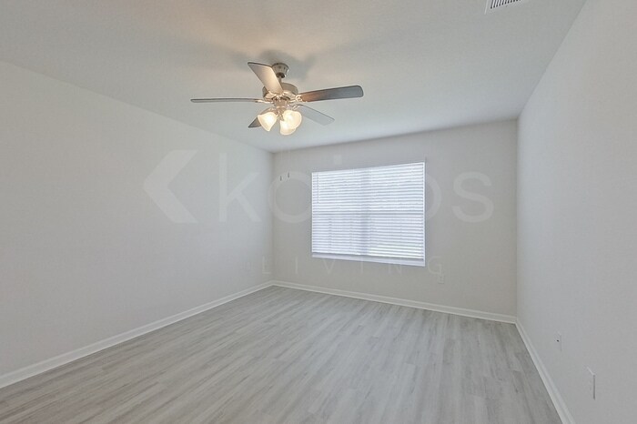 Building Photo - 102 Metalmark Dr