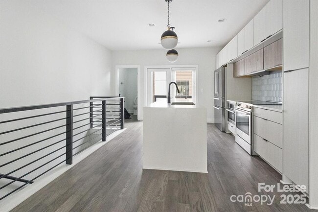 Building Photo - 1212 Minter Pl