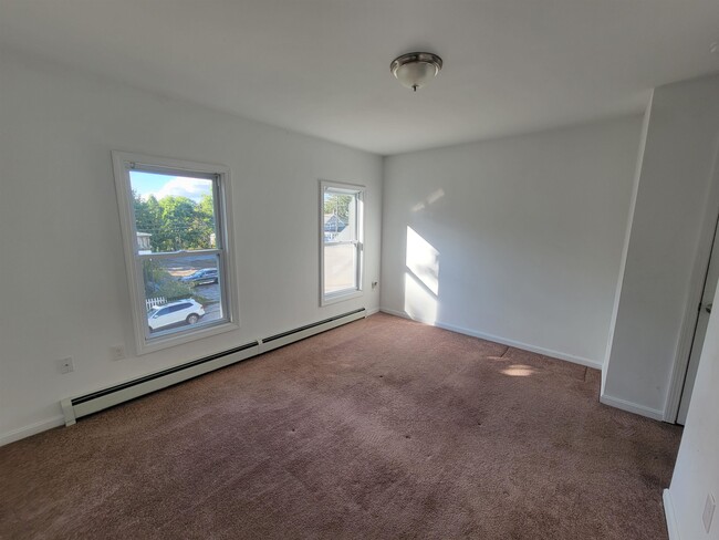 Building Photo - 96 Franklin St