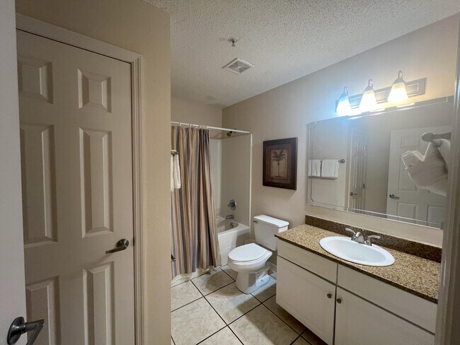 Building Photo - 4274 Calinda Ln