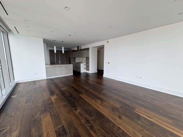 Building Photo - 363 E Wacker Dr