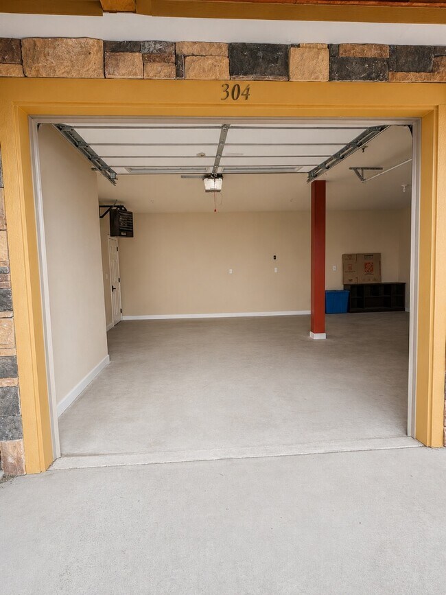 Building Photo - 6800 N Spurwing Loop