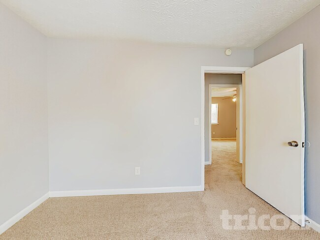 Building Photo - 2637 Cimmaron Trail