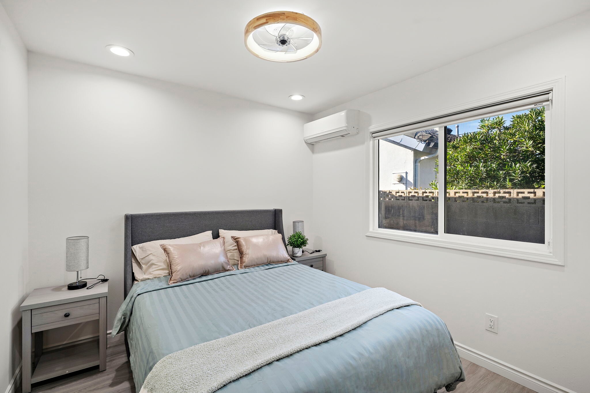 Building Photo - 5595 Heil Ave