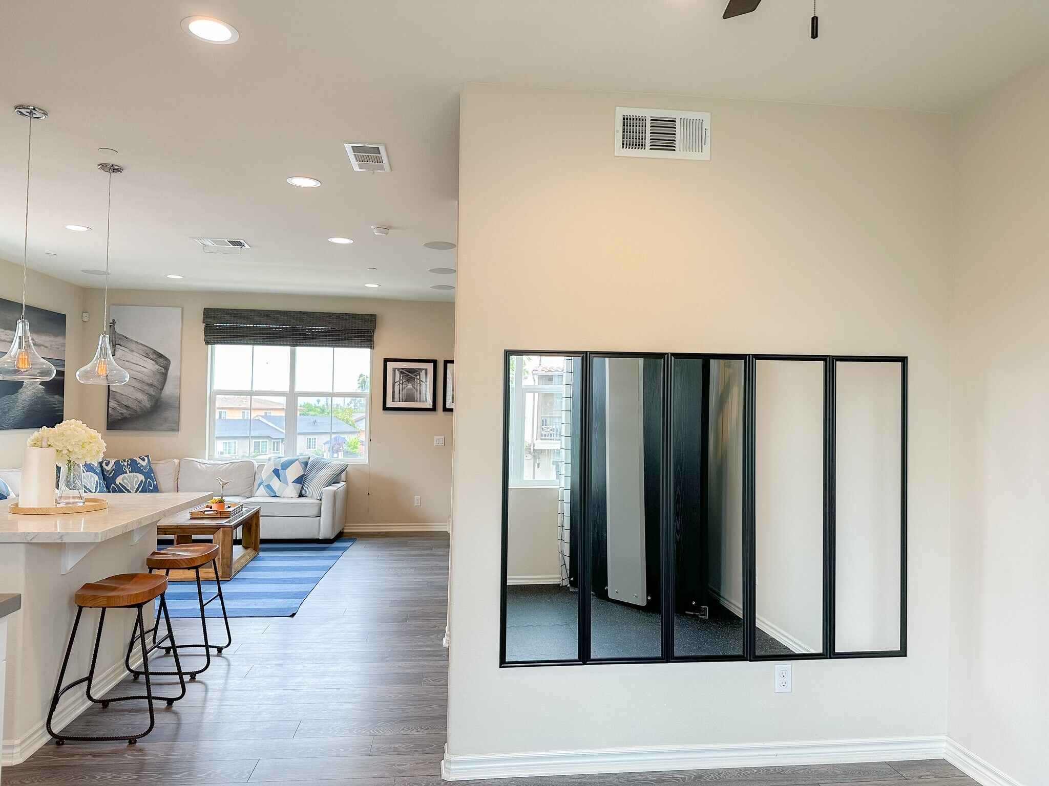 Building Photo - 14770 Palmera Ct