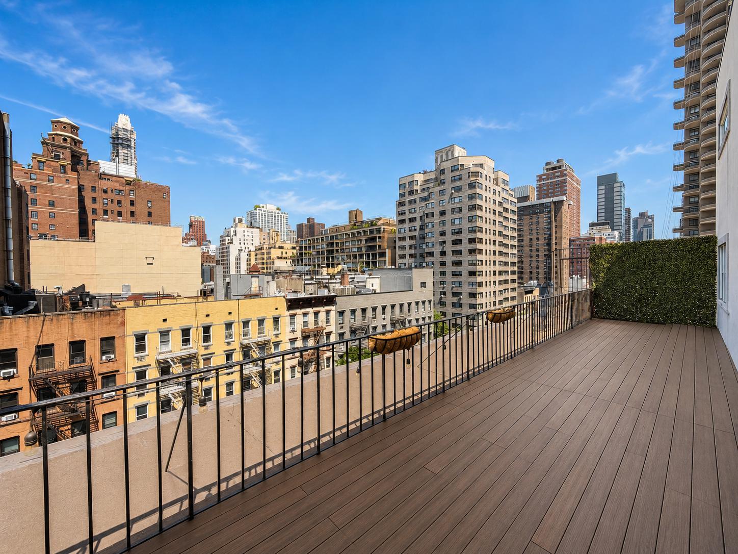 Building Photo - 401 E 68th St