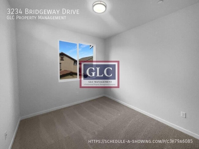 Building Photo - 3234 Bridgeway Dr