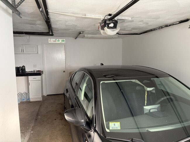 Building Photo - 20 Profile Cir