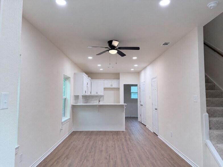 Building Photo - 4196 Sam Houston Rd