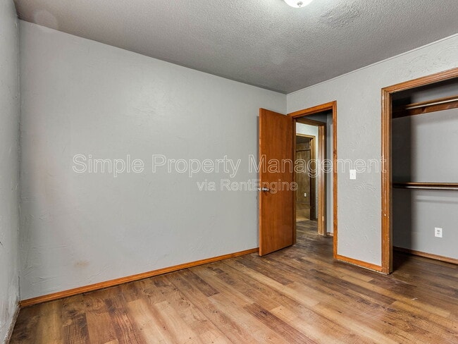 Building Photo - 4924 NW 19th St
