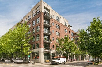 Building Photo - 820 NW 12th Ave