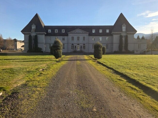 Building Photo - One of a kind furnished apartment on Creekside Estate | Short-Term Rental Available Now through A...