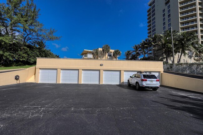 Building Photo - 5060 N Ocean Dr