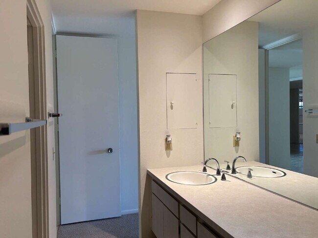 Building Photo - Indian Wells CC  For Rent!