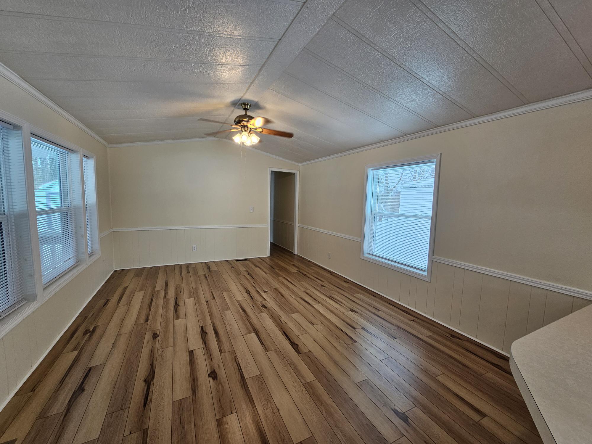 Building Photo - 158 Country Rd