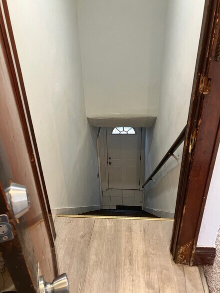 Stairway - 6013 12th Ave