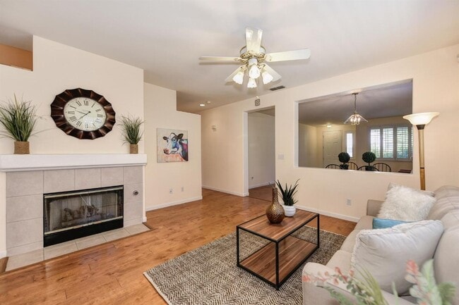 Building Photo - Home for Rent in Gold River, CA