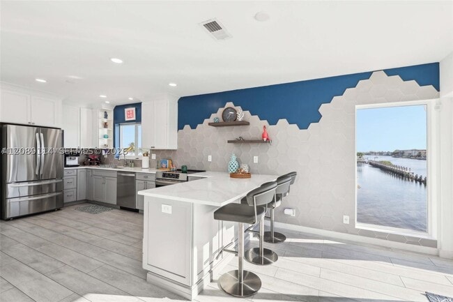 Building Photo - 1187 Hillsboro Mile