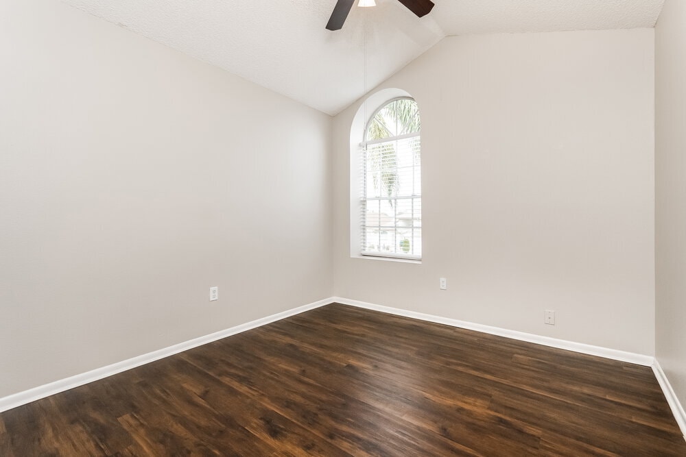 Building Photo - 12612 Belrose Ave