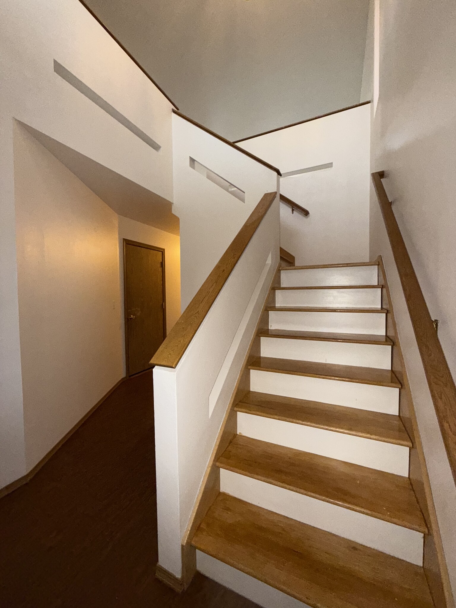 Staircase - 8555 Cross Pointe Loop