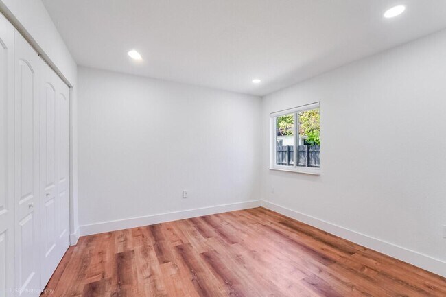 Building Photo - 1293 NW 38th St