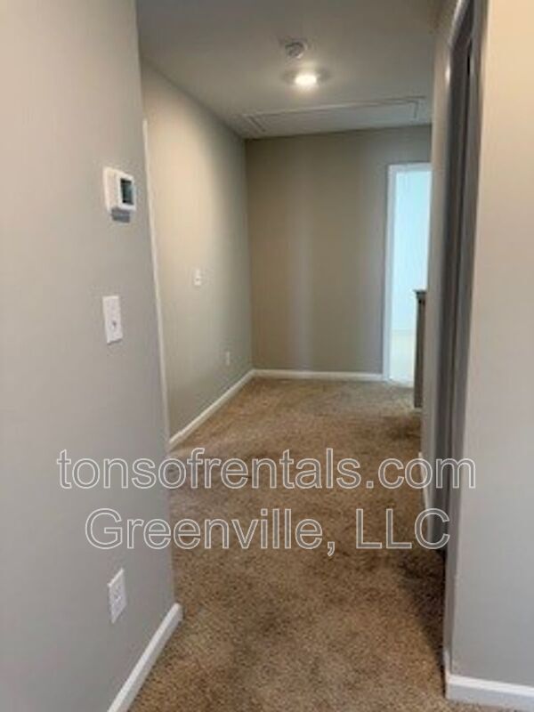 Building Photo - 304 Millen Dr