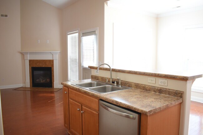 Building Photo - 1305 Wakefield Ct