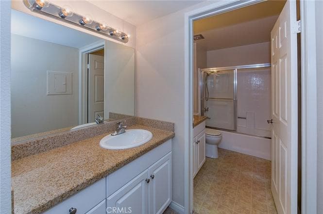 Building Photo - 21450 Burbank Blvd