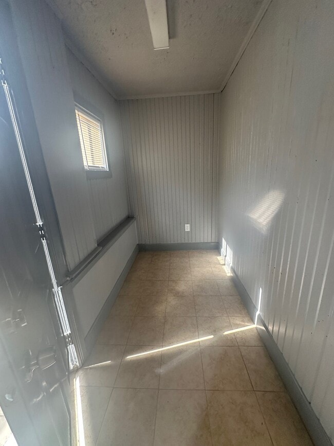 Building Photo - 4502 Cavalcade St