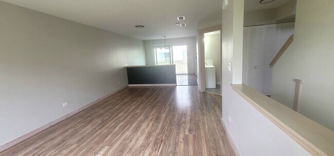 Building Photo - 2625 Canyon Dr