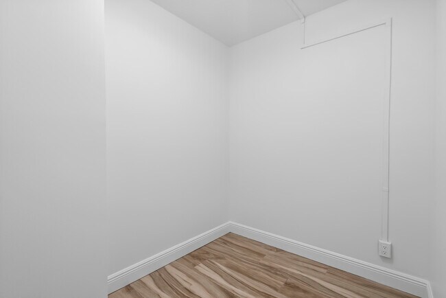 Building Photo - 2518 SE Anchorage Cove