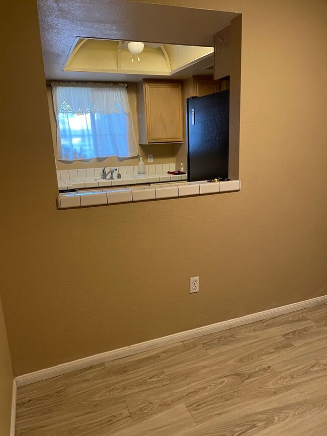 Building Photo - Gorgeous First Floor 1 Bedroom 1 Bathroom ...