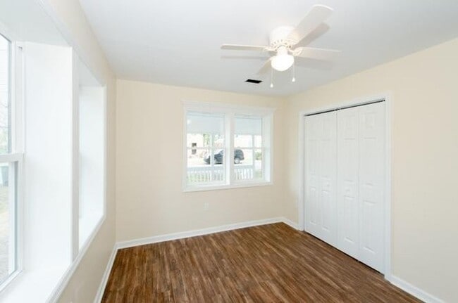 Building Photo - 4BA/2BA OFF KING STREET EXTENTION DOSCHER Street - Available AUGUST 1, 2026