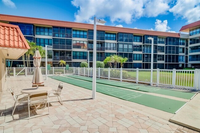 Building Photo - 17580 Gulf Blvd