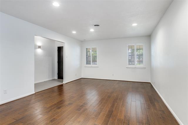 Building Photo - 10415 Mapleridge Dr